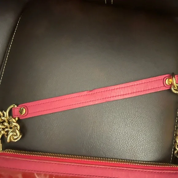 MCM Red Patent Leather Clutch with Gold Chain - Picture 8 of 10